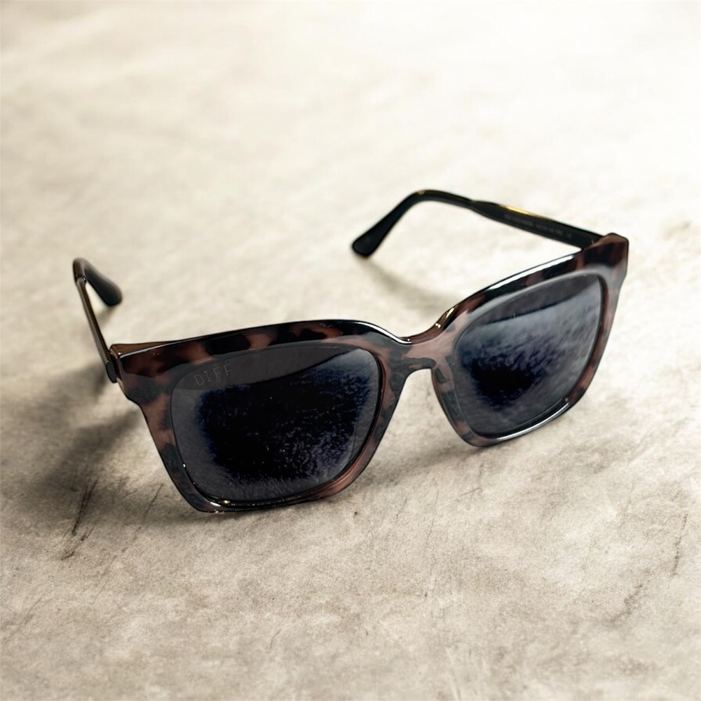 DIFF HAILEY Tortoiseshell Sunglasses - image 5